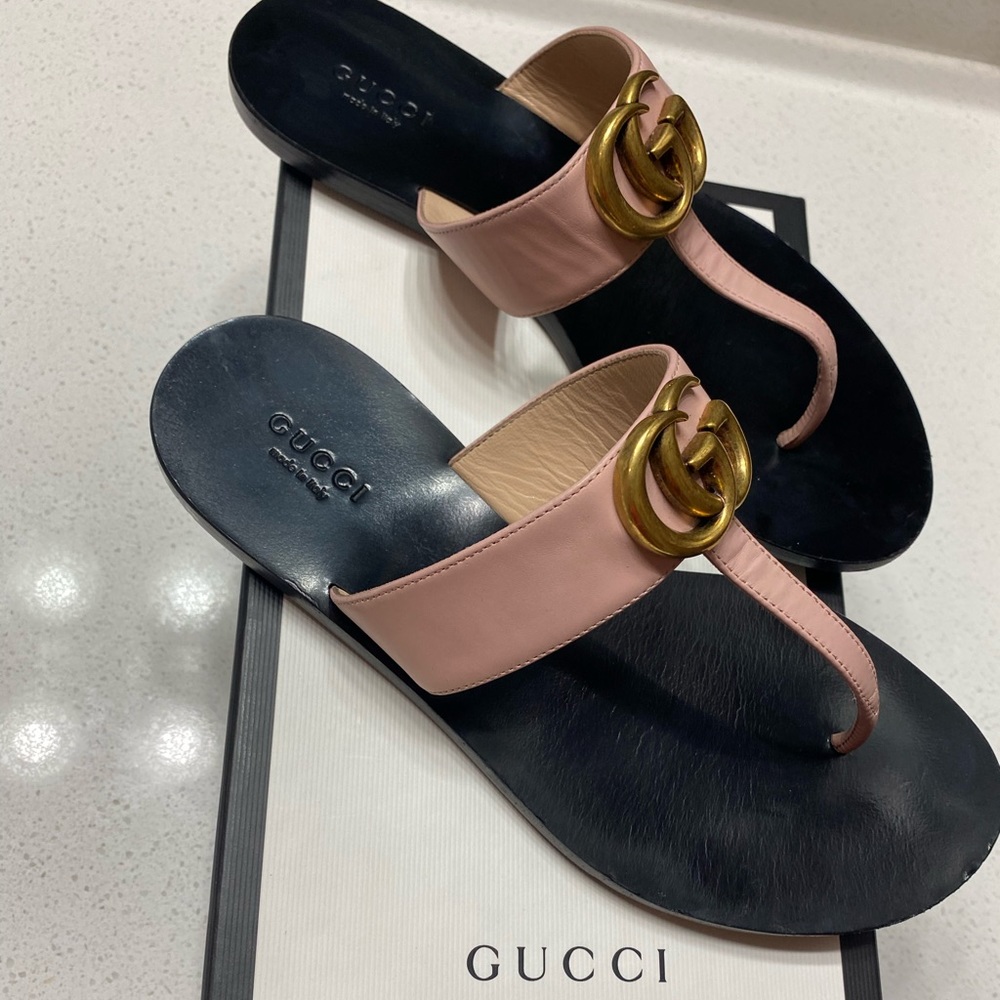 Gucci Women's Leather Thong Sandals with Double G